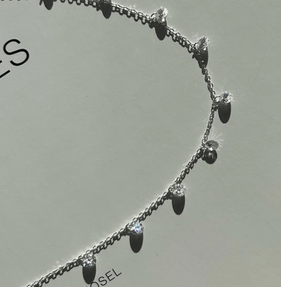 Яркие и невесомые / Колье на шею из серебра / Серебро 925 пробы