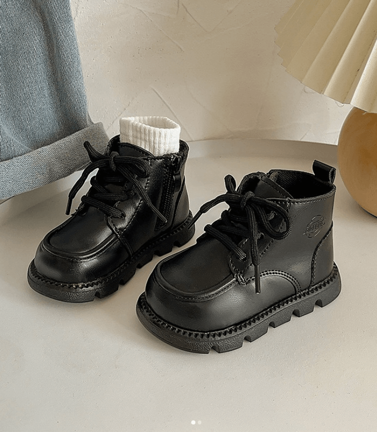 Ботинки детские цвет черный