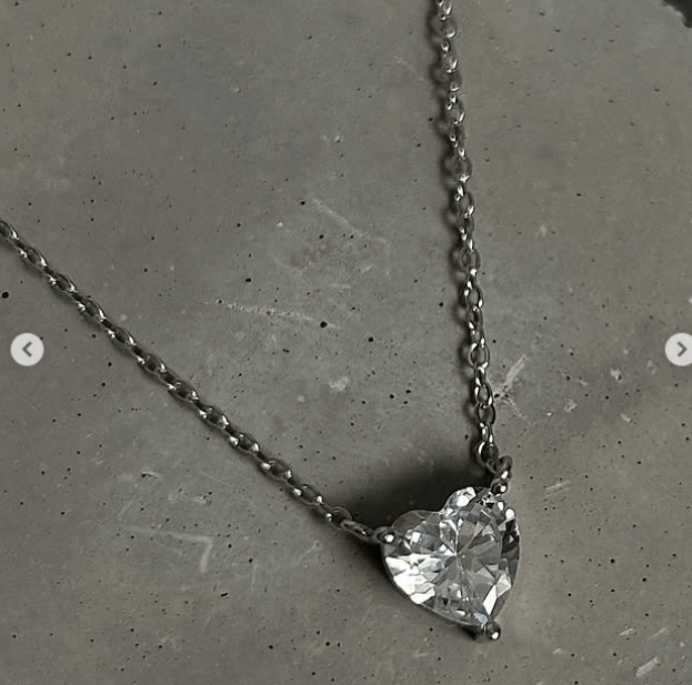 Серебряное колье с прозрачным кулоном «сердце» / Серебро 925 пробы /  Длина:40+5см