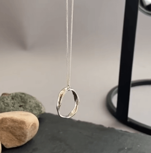 Кулон с цепочкой  Оригинальные и простые одновременно / Серебро 925 пробы.