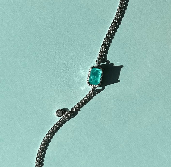 Браслет с большим камнем. Материал: сплав с содержанием серебра / Серебро 925 пробы /