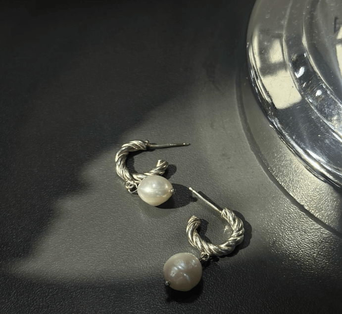 Жемчуг всегда прав / Серебро 925 пробы / элегантное ювелирное изделие