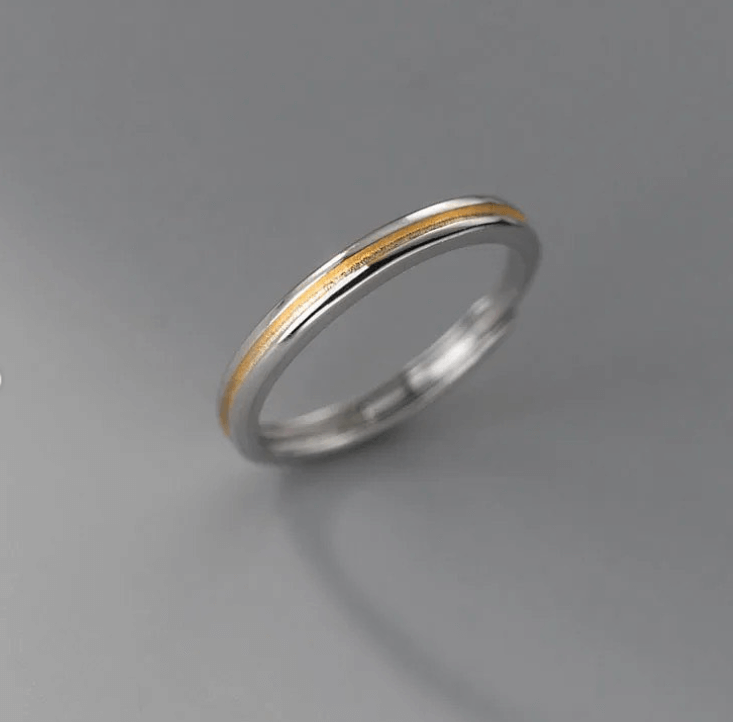 Кольцо серебряное с золотой вставкой / Серебро 925 пробы