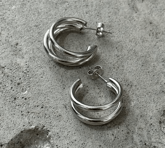 Серьги круглые / Пара которая не требует дополнений  / Серебро 925 пробы.