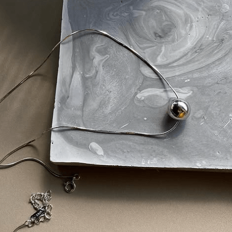 Ожерелье на шею кулон шар / Серебро 925 пробы / Минимализм