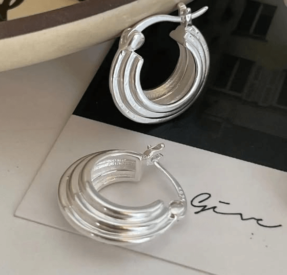 Серебряные серьги / Серебро 925 пробы / В минималистичном стиле  / Диаметр 15мм