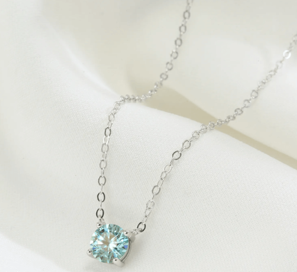 Серебряные колье с синим камнем /серебро 925 пробы