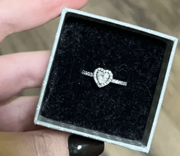 Кольцо серебряное женское с сердцем / Серебро 925,цирконы