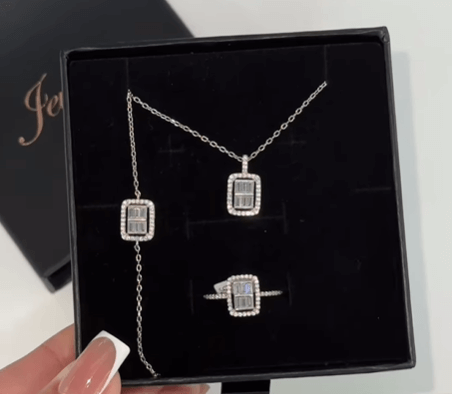 Серебро 925,багетные цирконы / Роскошное кольцо , браслет и кулон