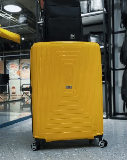 Чемодан WENGER цвет желтый размер М