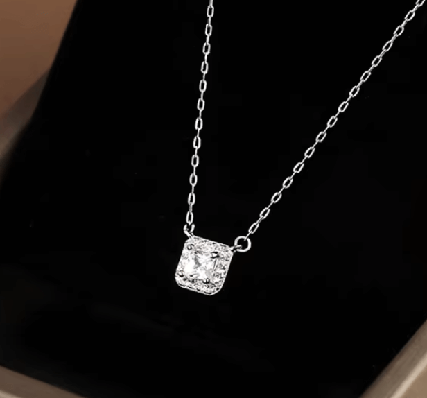 Серебра небольшой квадратный блестящий / Серебро 925 пробы, муассаниты