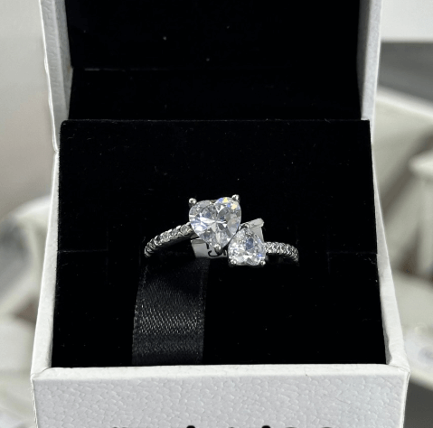 Кольцо Два сердца / Серебро 925,цирконы