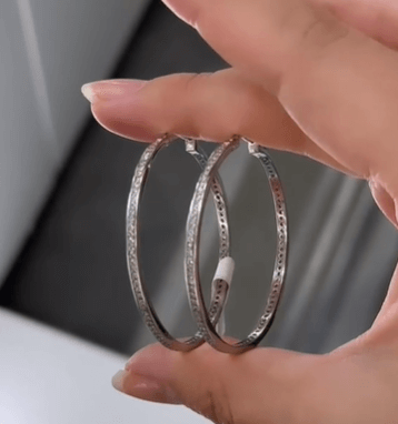 Круглые украшени с прозрачными вставками  серебро 925 пробы