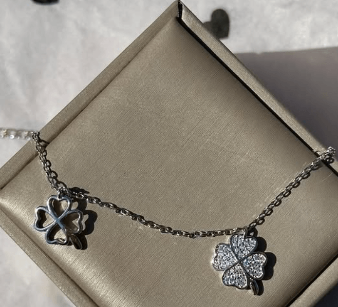 Колье четырехлистник загадай желание / Серебро 925 пробы💎камни цирконы✨✨✨В самом лучшем качестве