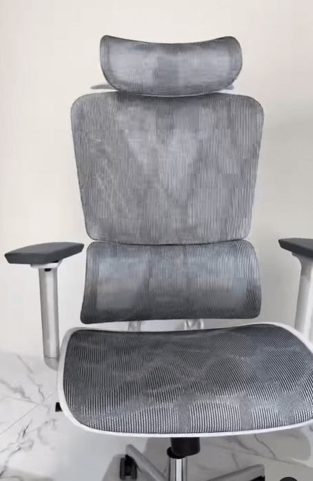 Эргономичное кресло Костоправ серый