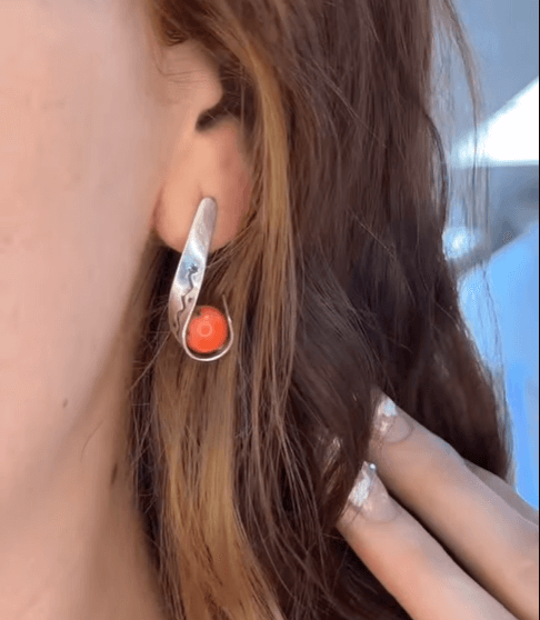 Серебряные серьги с натуральным кораллом