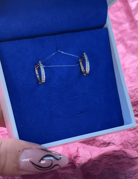 Золотые серьги с натуральными бриллиантами