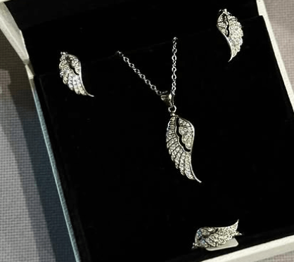 Наборы из серебра 925 пробы / Женский кулон из медицинской стали с кристаллами циркония в форме Крыла