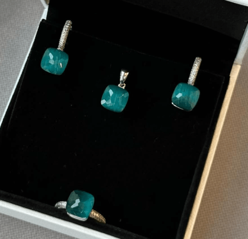 Набор укрошение с зелеными квадратами /  серебро 925 пробы,цирконы