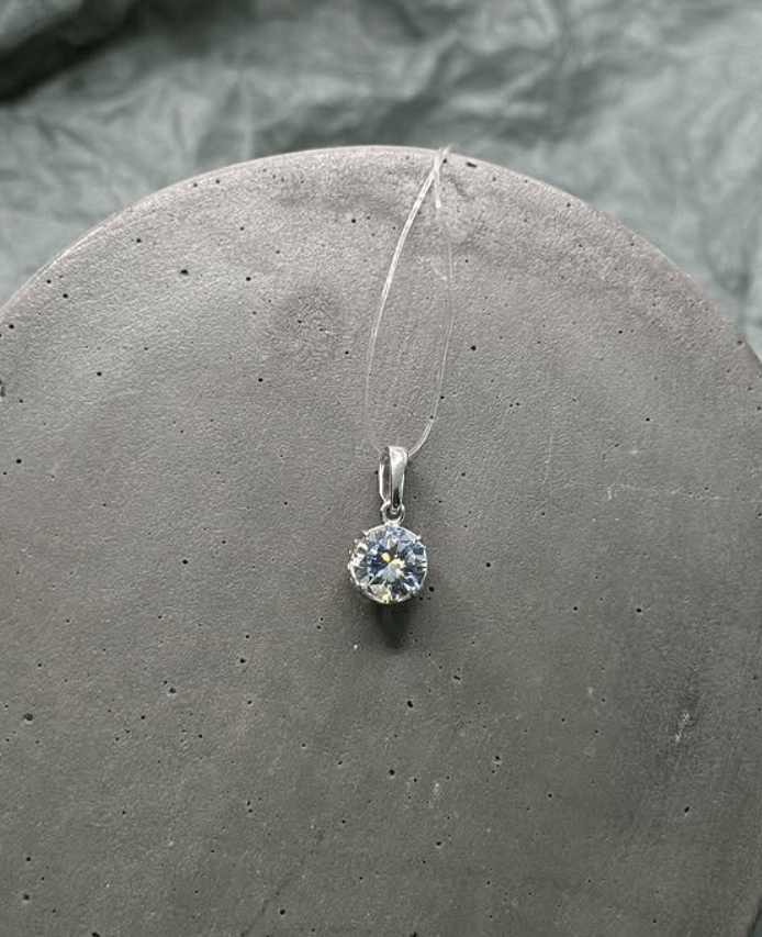 Серебряная подвеска с фианитом