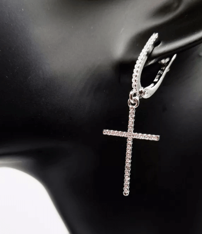 Серьги кресты из медицинской стали ювелирные / Серебро 925 пробы, цирконы