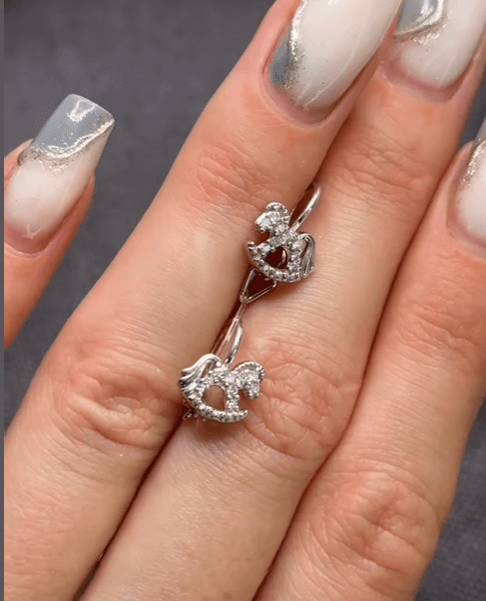 Серебряные серьги с фианитами