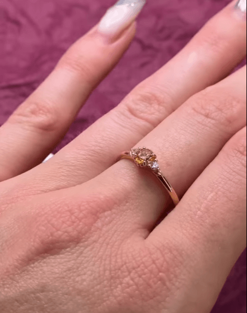 Серебряное кольцо с фианитами и позолотой