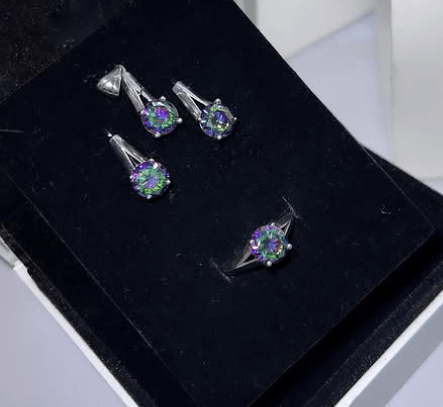 Серебряный комплект с необычными камнями / Серебро 925 пробы, цирконы