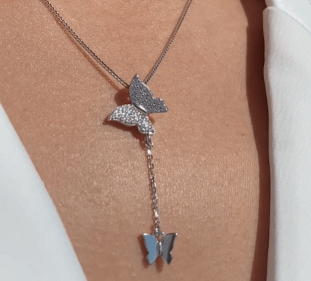 Цепочка , с мелкими белыми камнями  Цепочка в виде бабочки  / Серебро 925 пробы, цирконы