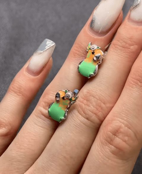 Серебряные серьги с эмалью Попугайчики детские