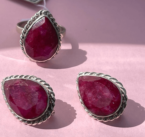 Натуральный Рубин  Серебро 925 пробы, Индия / шикарный выбор индийских наборов с натуральными камнями!