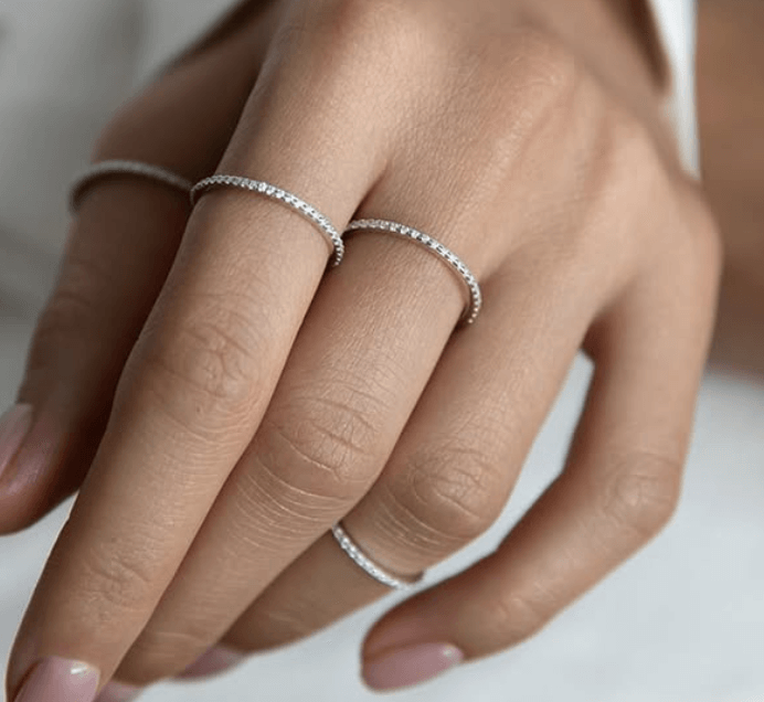 Однострочка Кольцо Нить  Серебро 925 пробы