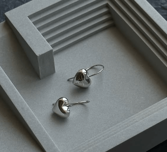 Миниатюрные серьги-сердечки серебро