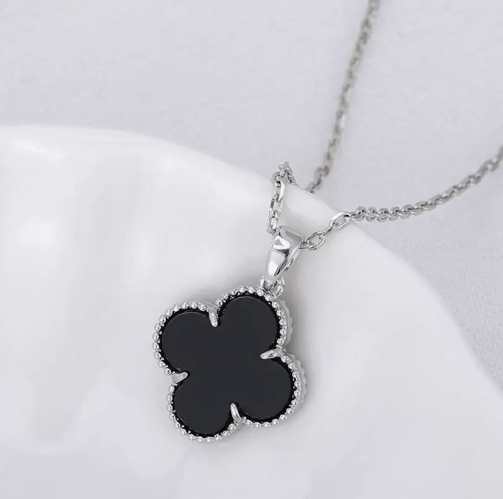 Колье с черным ониксом Серебро 925 пробы