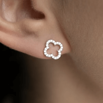 Серьги клевер  блестящие пусеты гвоздики милые Серебро 925 пробы