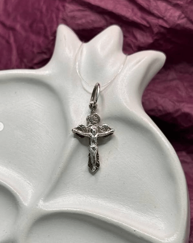 Серебряная подвеска крест