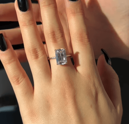 Кольцо как хрусталь 17-18 размер