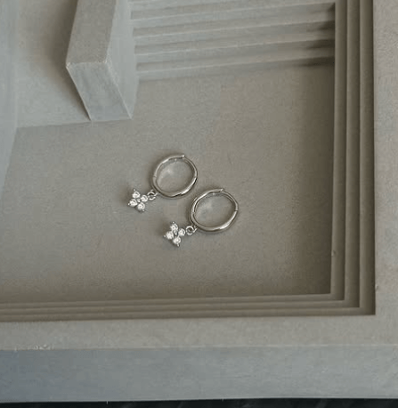 геометрические  серьги-подвески в виде цветка циркония  легкие роскошные  Серебро 925 пробы