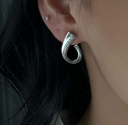 Сияйте ярче: серьги с камушками  Серебро 925 пробы