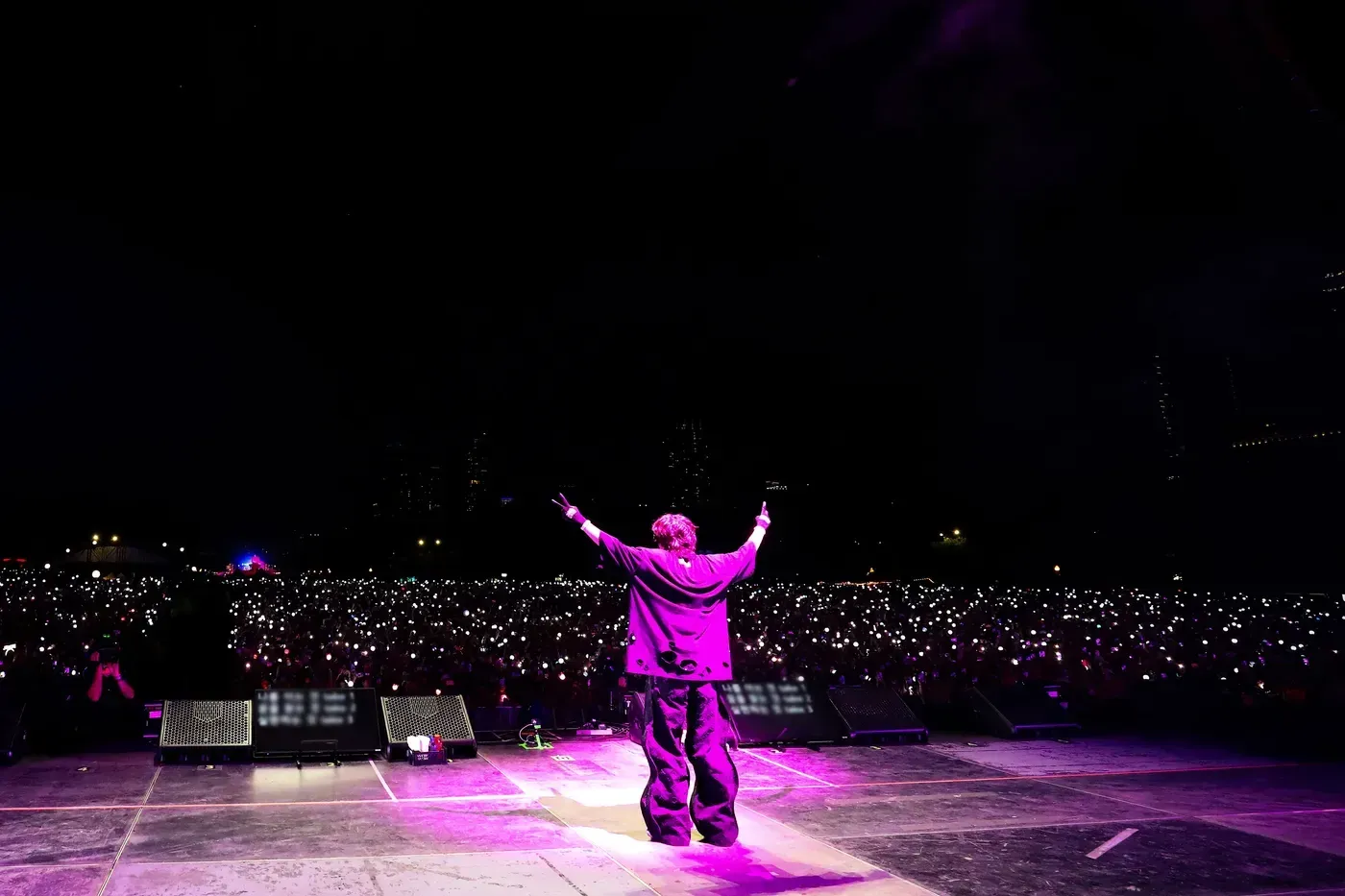 20f112c8049966d8e15101cdabfdfee300-j-hope-5.2x.rhorizontal.w700.webp