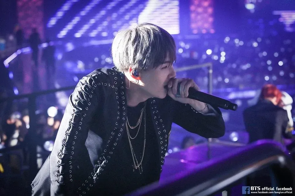 BTS_2016_The_Most_Beautiful_Moment_in_Life_Stage_Sketch_11.webp