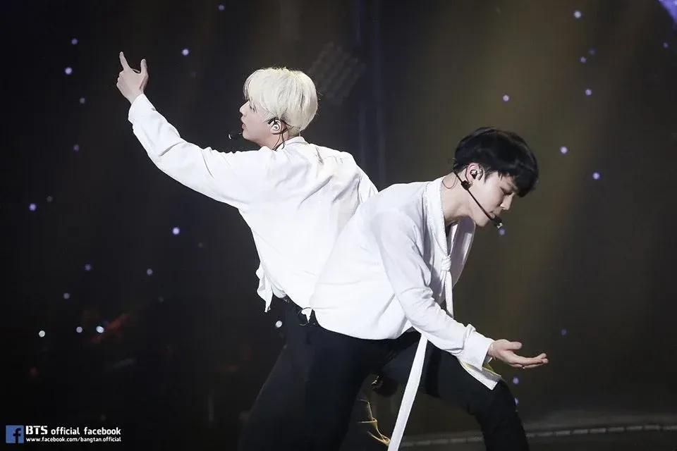BTS_2016_The_Most_Beautiful_Moment_in_Life_Stage_Sketch_2.webp
