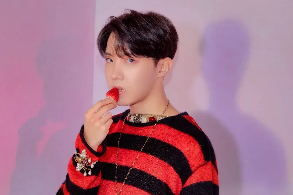 J-Hope_Map_of_the_Soul_Persona_Version_4.webp