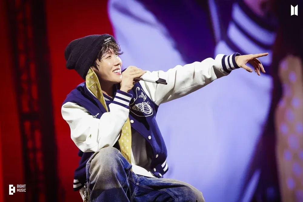 J-hope_HOPE_ON_THE_STAGE_in_SEOUL_Photo_Sketch_(7).webp