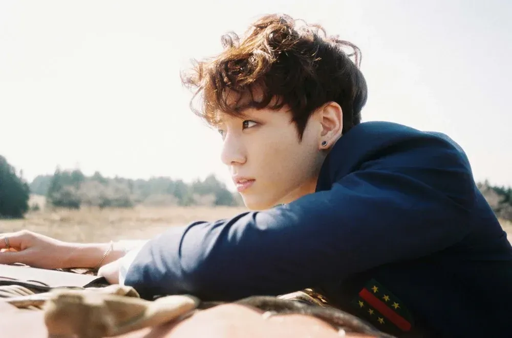 Jungkook_TMBMIL_YF_Day1.PNG.webp