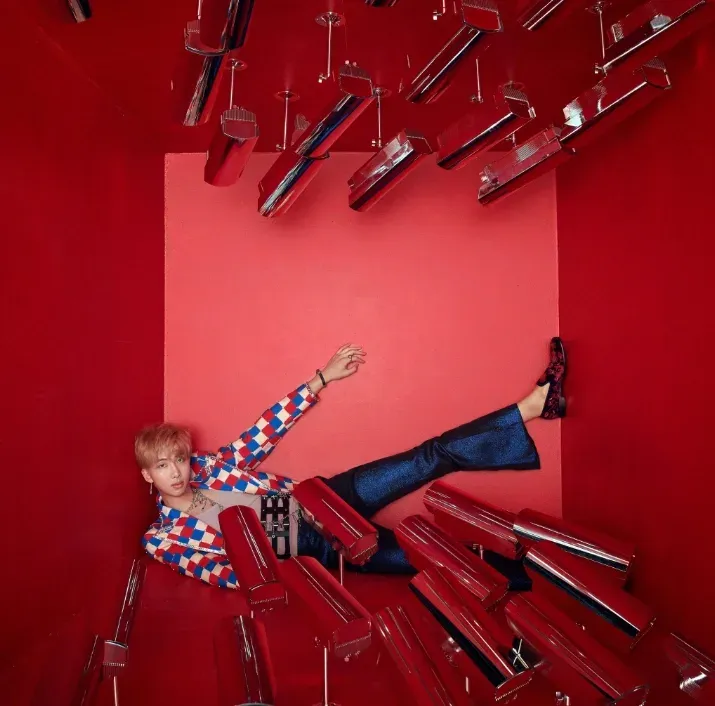 RM_Love_Yourself_Answer_Concept_Photo_S_Version.PNG.webp