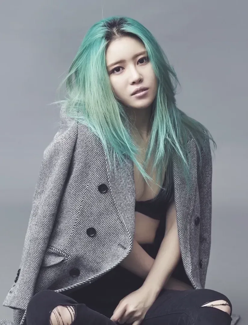 Suran_Million_Market_Photoshoot_(2).png