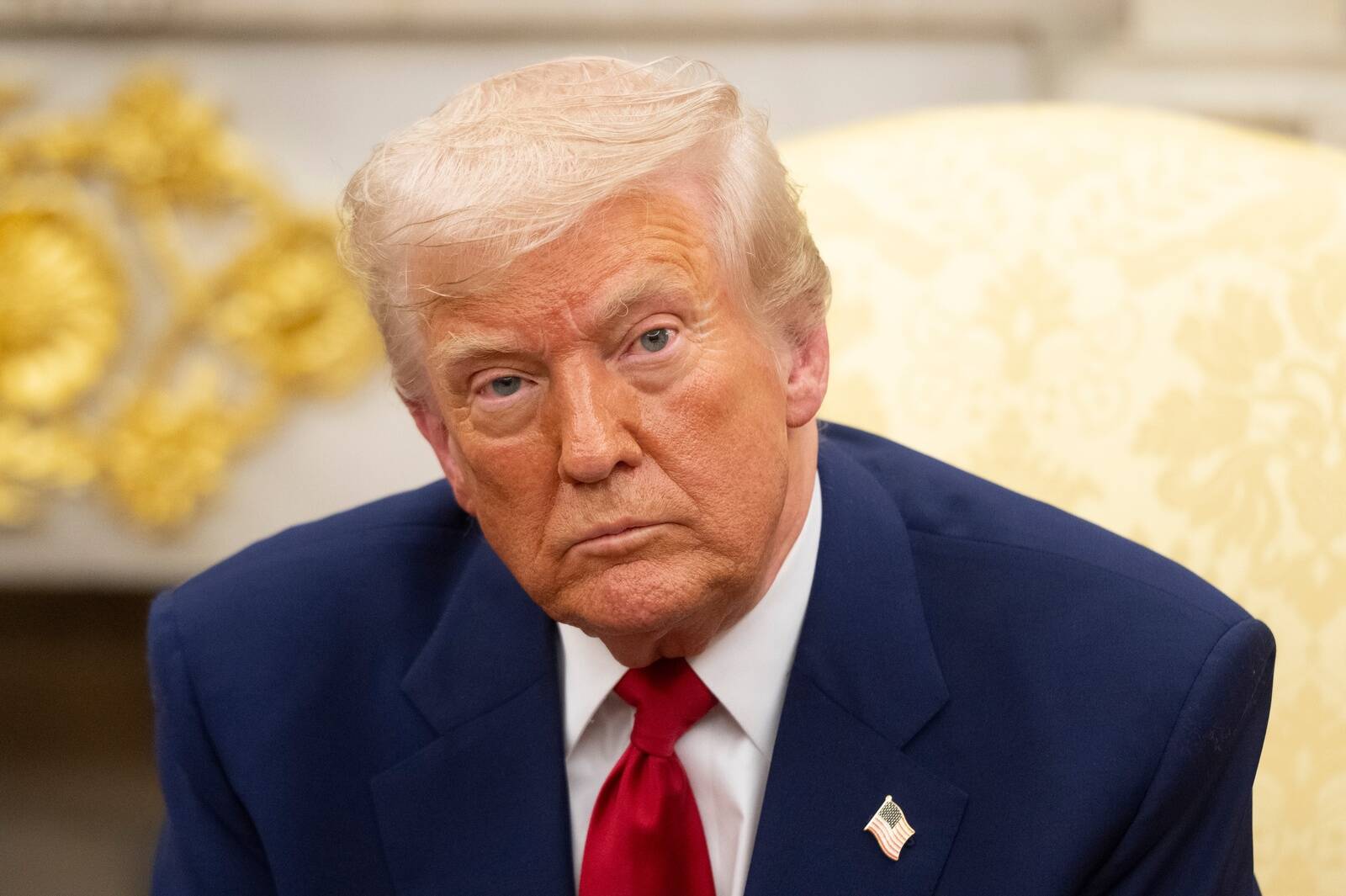 14 февраля — это день, когда хочется зафиксировать чувства, атмосферу и настроение. Современные ИИ-фотосессии дают возможность создать красивые, романтичные образы без студии и сложной подготовки.