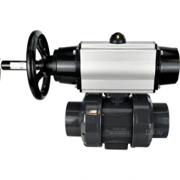 Кран шаровой BV4242E-FP-GRM-ISO Дн25 Ру10 полнопроходной, корпус - НПВХ, шар - НПВХ, уплотнение - EPDM, с пневмоприводом PA-DA-105-1 и пневмораспределителем 4V320-08 AC220V