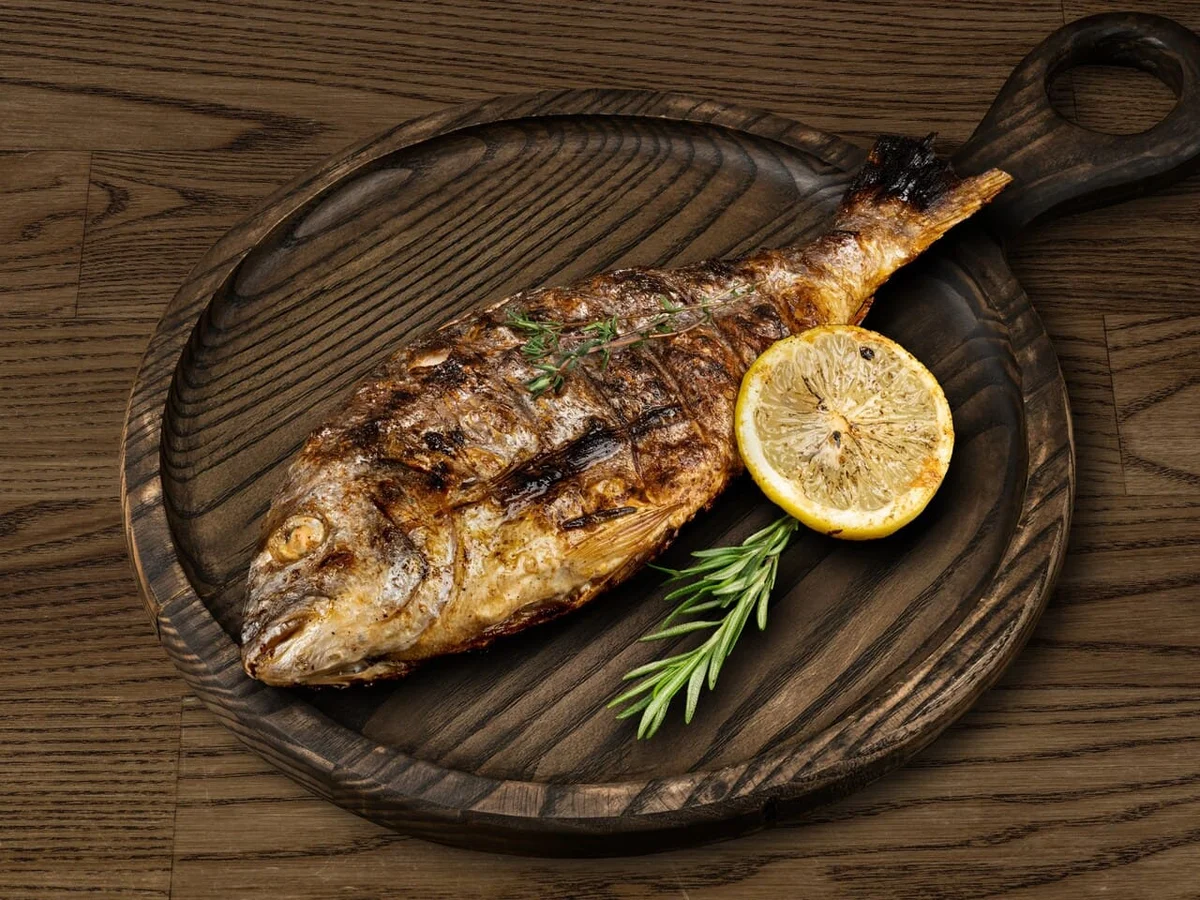 Дорадо на мангале